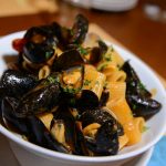 Tubettoni (mezze maniche) cozze e pecorino