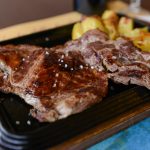 Bistecca ai ferri con patate arrosto