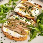 Bruschette Stracciata e Alici (2pz)